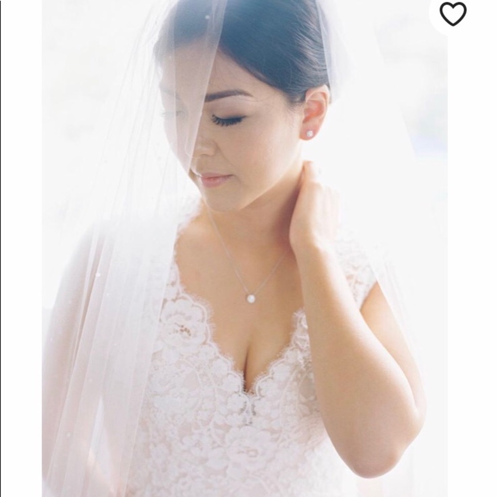Fingertip Scattered Swarovski Crystals  Veil